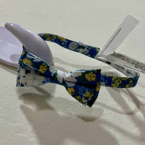 NEW Floral Bow Tie, 2-5 years // Janie & Jack