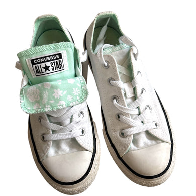 Sneakers, 3 youth // Converse