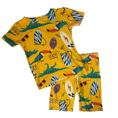 Pajamas, 7 years // Carter’s