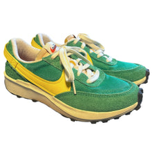 Load image into Gallery viewer, Waffle Debut Retro Sneakers, Women’s 6 // Nike
